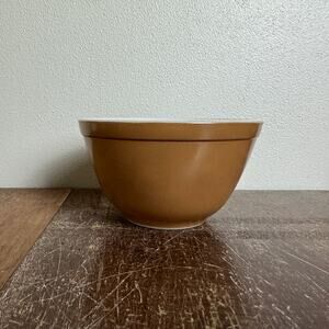 Pyrex Brown White 407‎ 1 1/2 qt Ovenware Serving Bowl